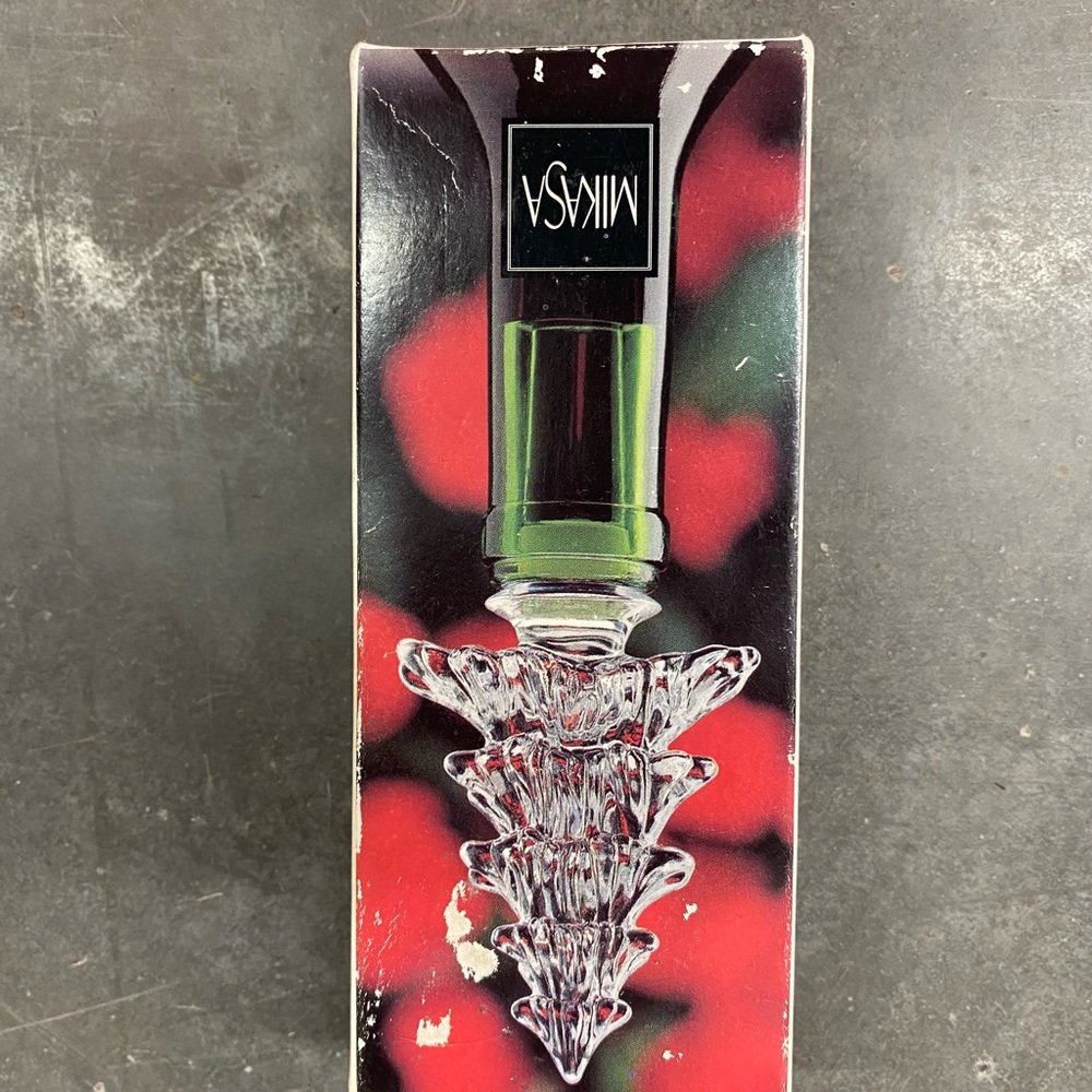 NIB Mikasa clear glass evergreen wine stopper -Box shows signs of wear ..